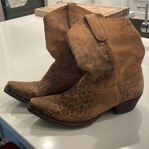 Old Gringo leopard cowboy boots sz 8.5